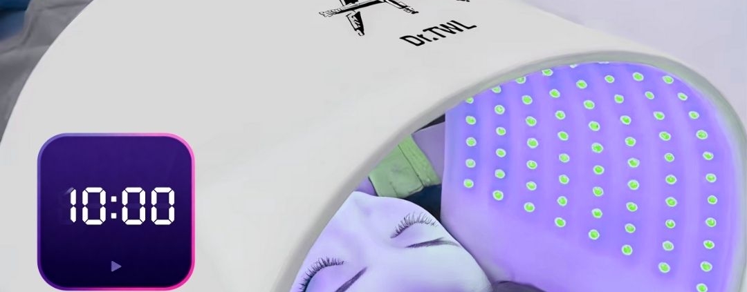 Clinical-grade quad-spectrum LED light therapy for at-home dermatologist skin rejuvenation